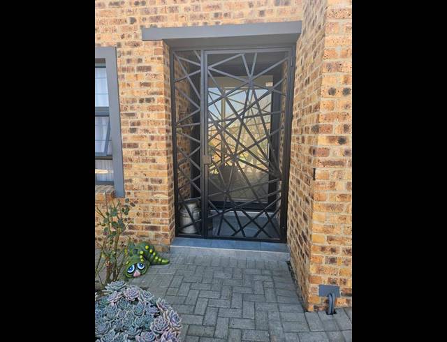 3 BEDROOM HOUSE FOR SALE IN RIVERSDALE